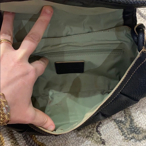 💕 Cole haan black leather medium handbag 💕 - Picture 9 of 11